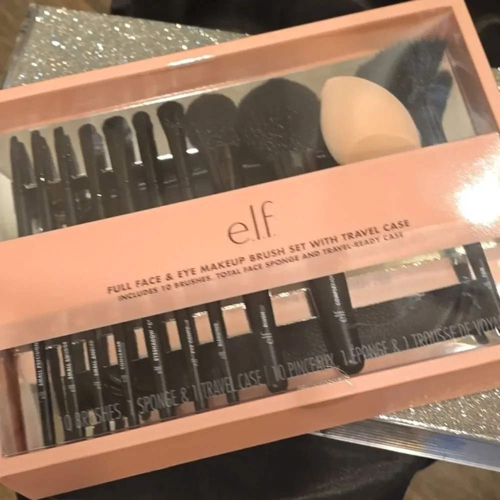 ELF Full Face &‎ Eye Makeup Brush Set w/Travel Case